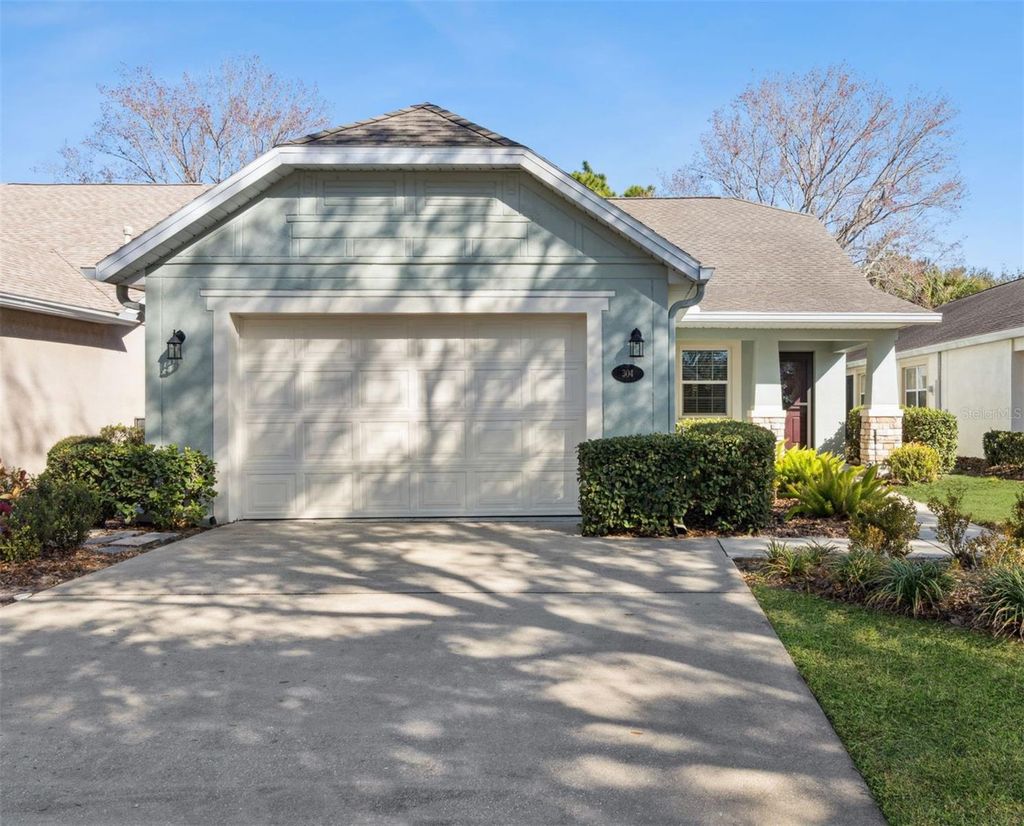 Photo of 304 Stonington Way, Deland, FL 32724 (MLS # O6383140)