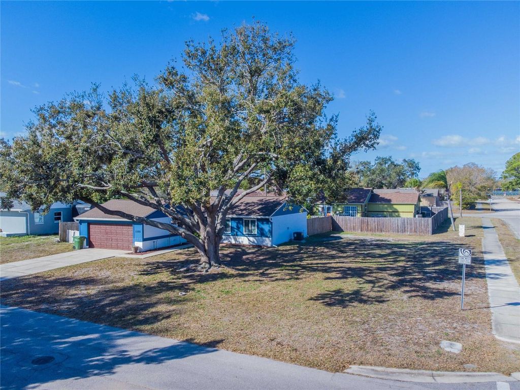 Photo of 1355 N Pompano Avenue, Sarasota, FL 34237 (MLS # N6143128)