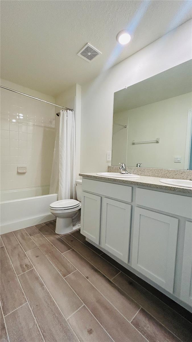 OAKS PRESERVE PH 1 PB 37 PG 66 - Residential Lease