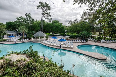 A home in PALM HARBOR