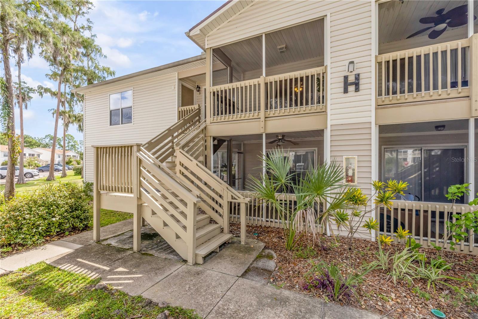 1600 BIG TREE ROAD H5