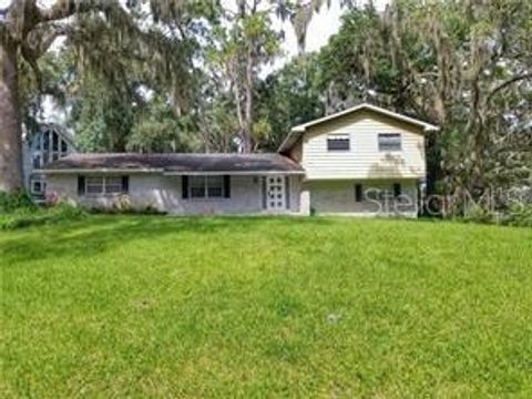 8301 N RIVER OAKS COURT TAMPA FL 33617