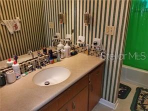 WOODFIELD RIVER OAKS - Residential