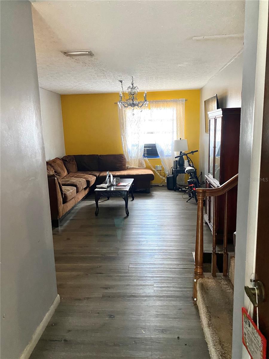 WOODFIELD RIVER OAKS - Residential