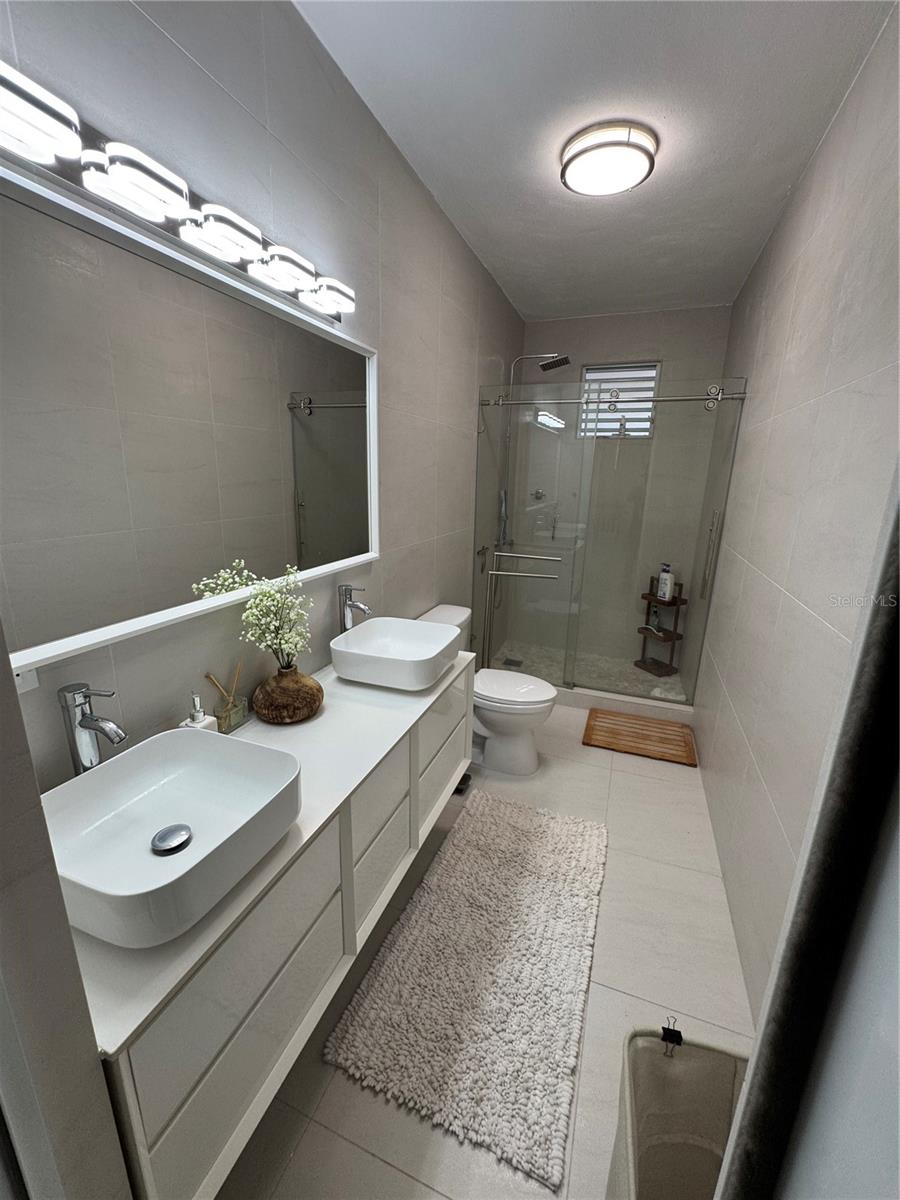 ALTAMIRA - Residential