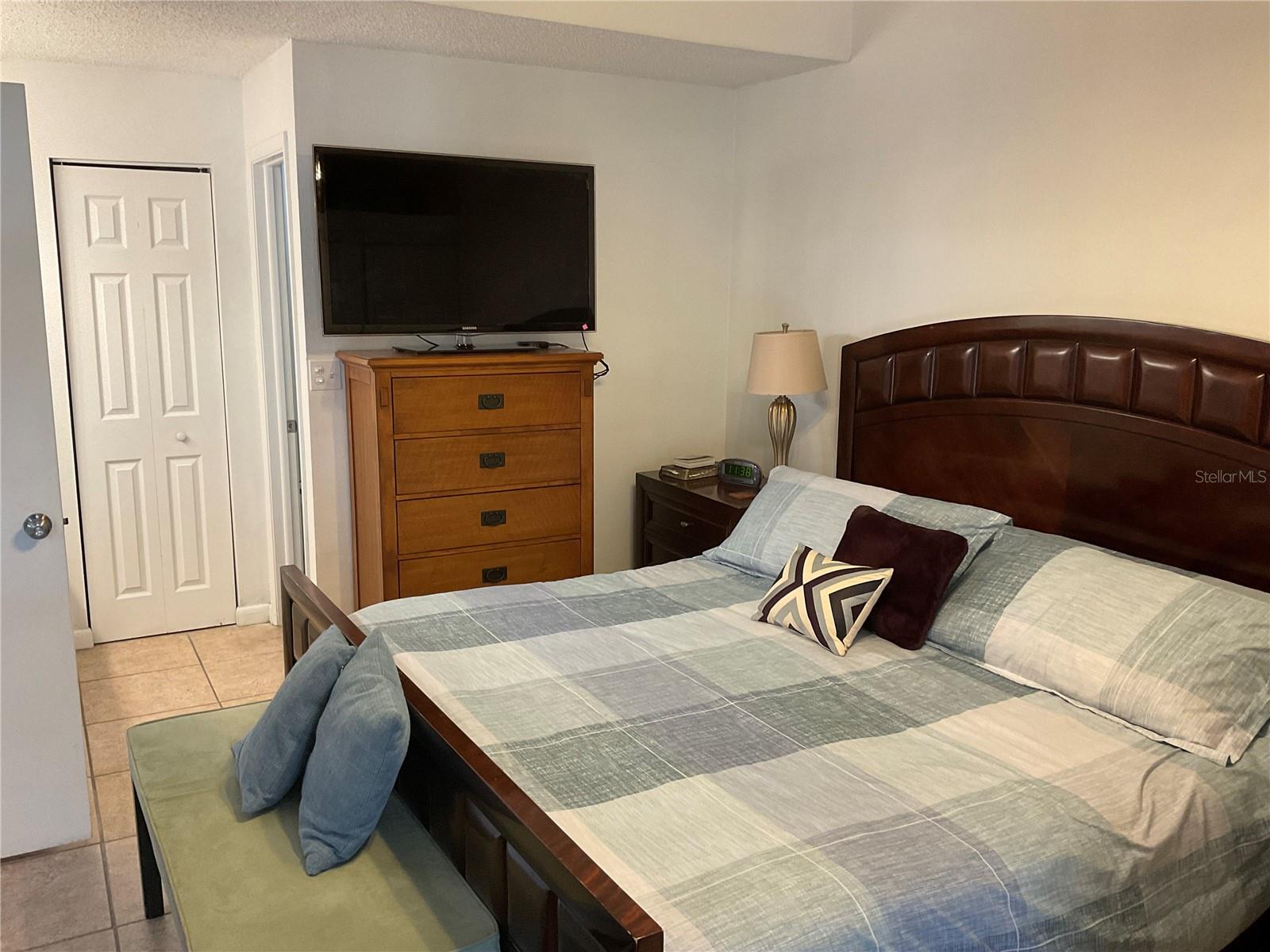 CARROLL OAKS - Residential Lease