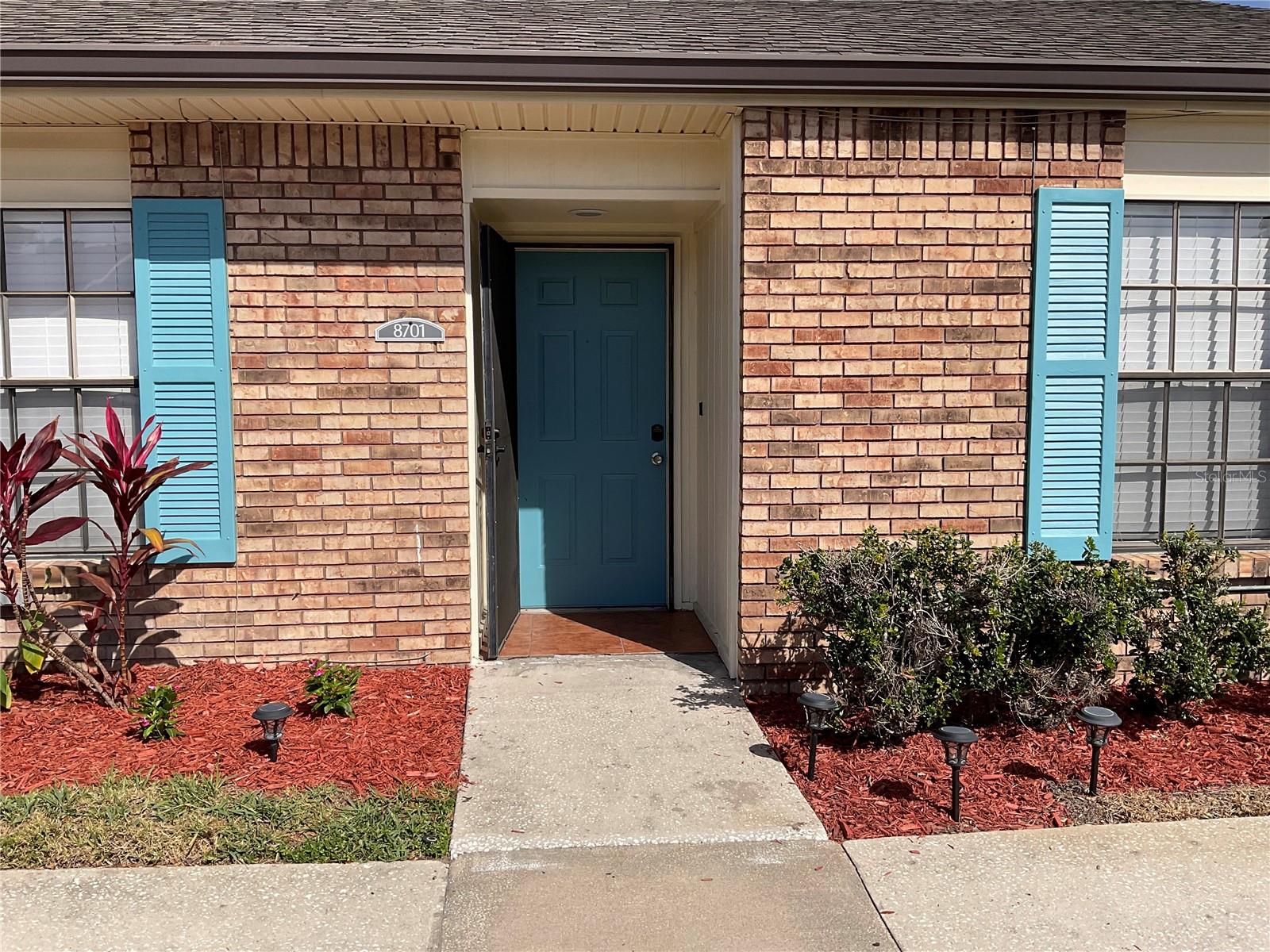 CARROLL OAKS - Residential Lease