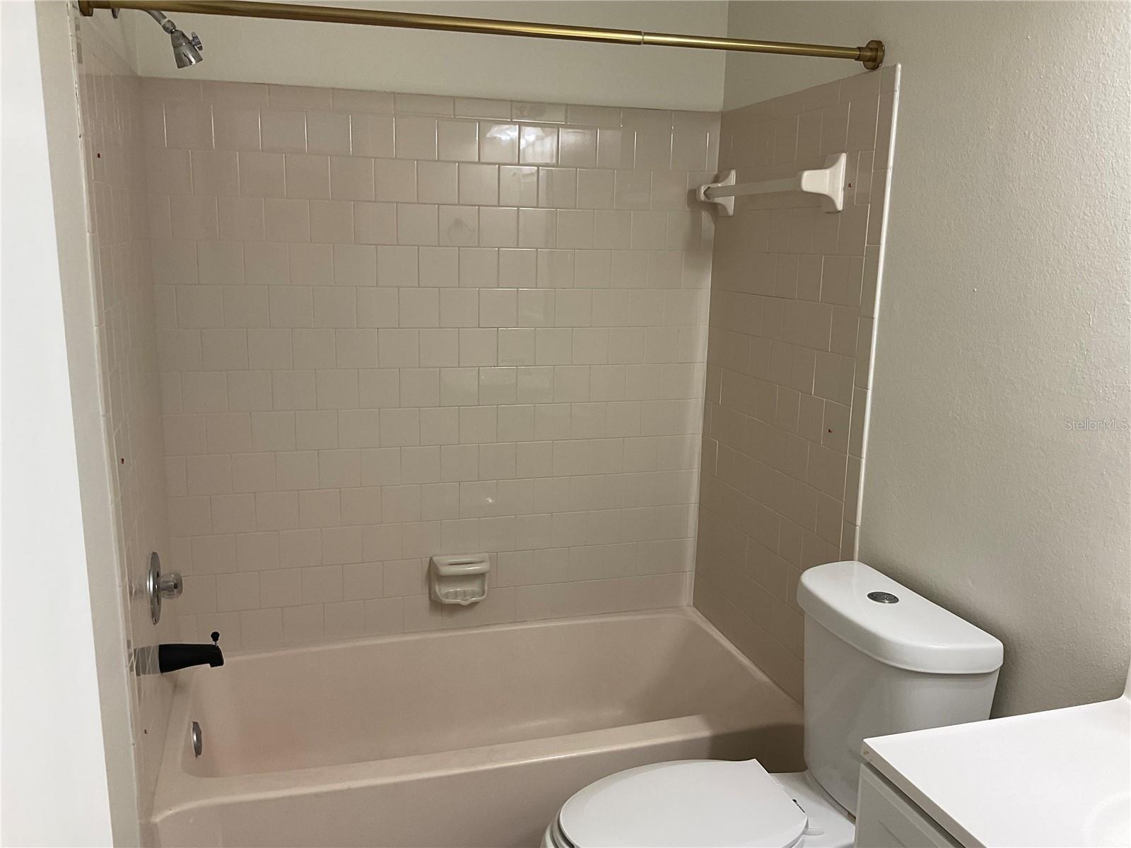 CARROLL OAKS - Residential Lease