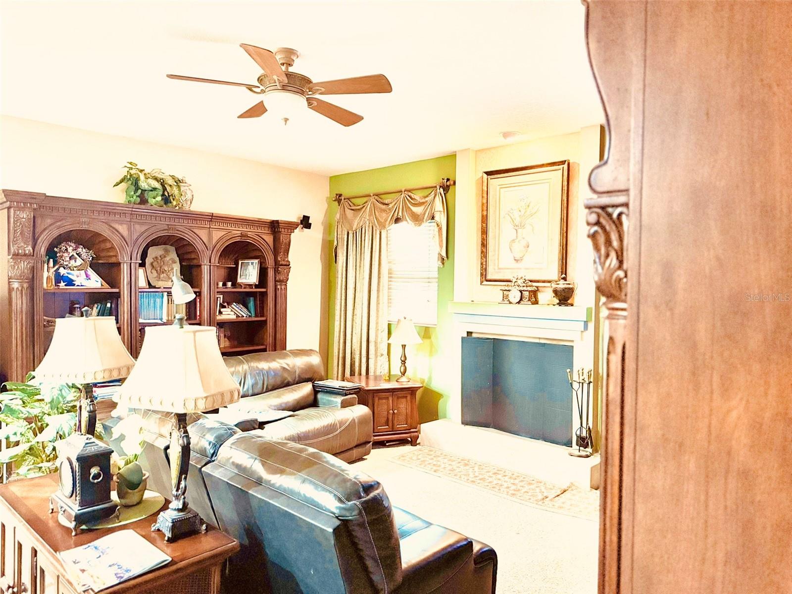 ROSA WOODS - Residential