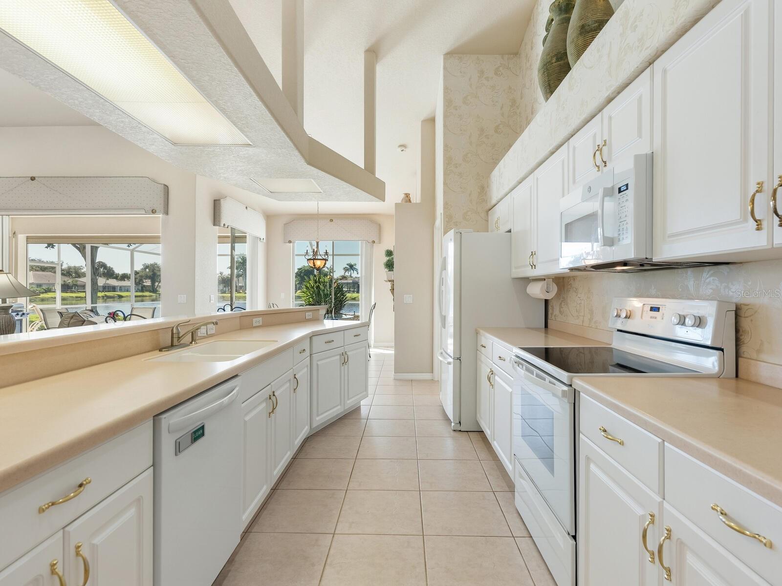 HIDDEN LAKES CLUB PH 1 - Residential