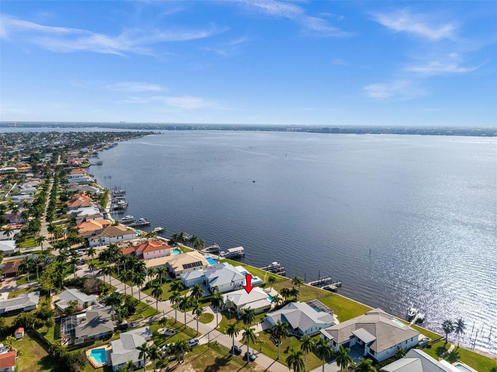 Photo of 264 Bayshore Drive, Cape Coral, FL 33904 (MLS # C7519024)