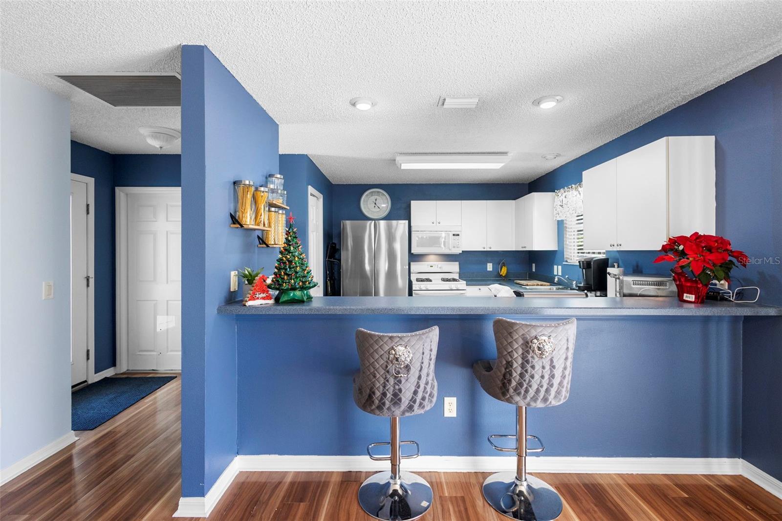 COURTYARD VILLAS - Residential