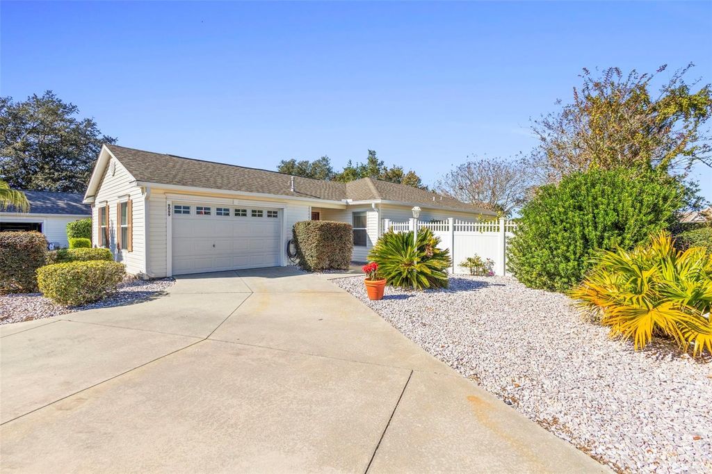 Photo of 9089 SE 177th Belmont Place, The Villages, FL 32162 (MLS # O6369100)