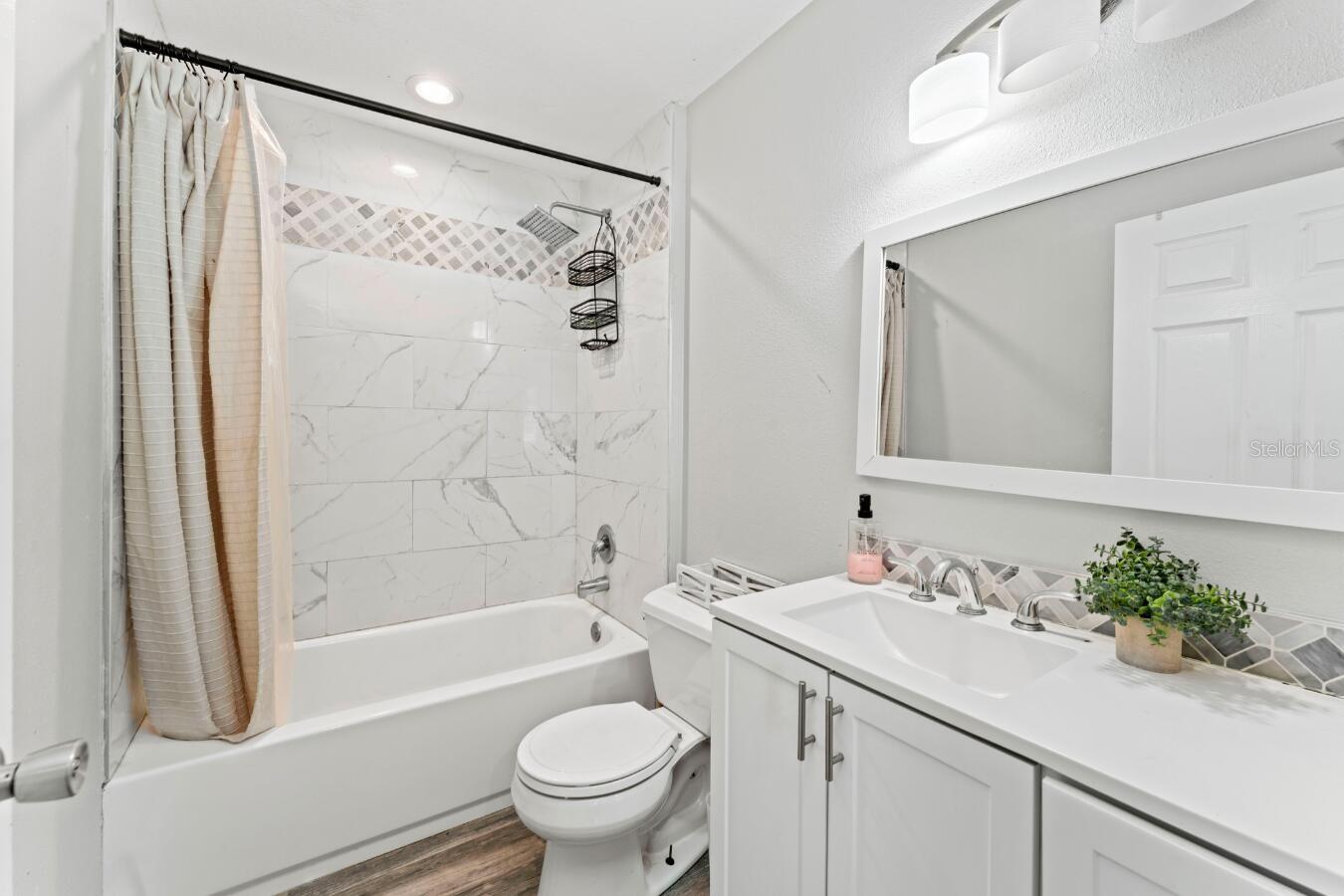 CHAUDOIN HILLS - Residential