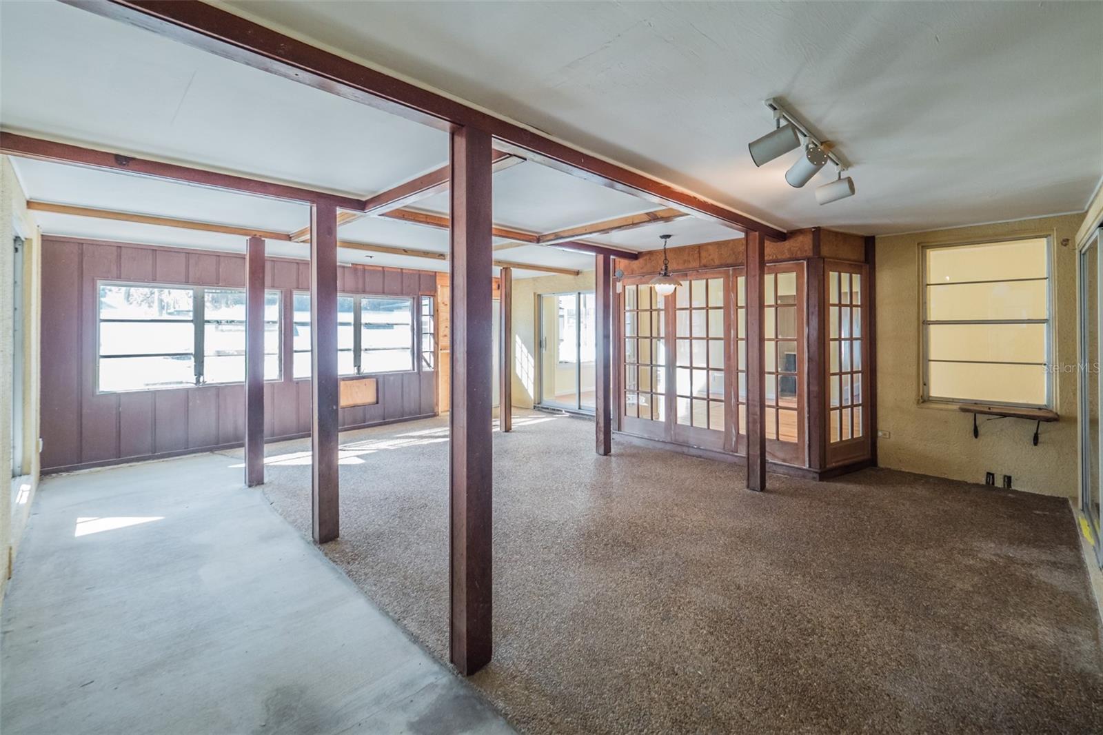 LEESBURG PALMORA PARK - Residential