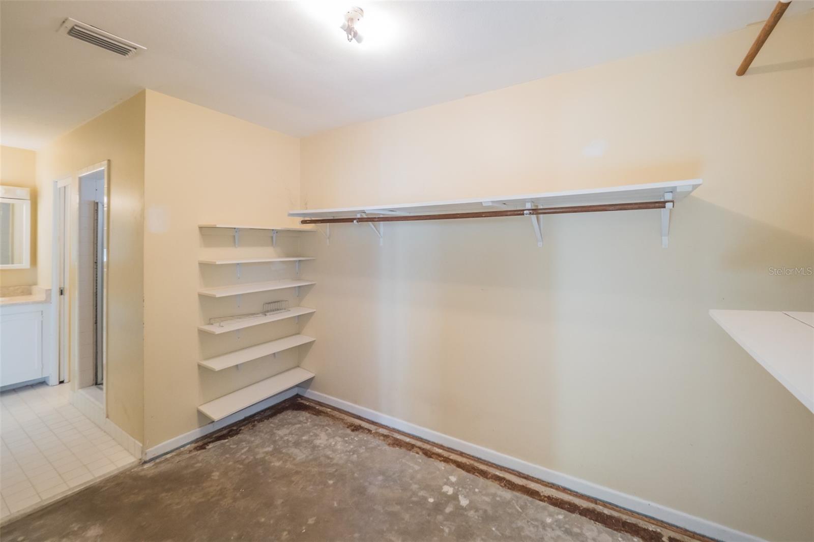 LEESBURG PALMORA PARK - Residential