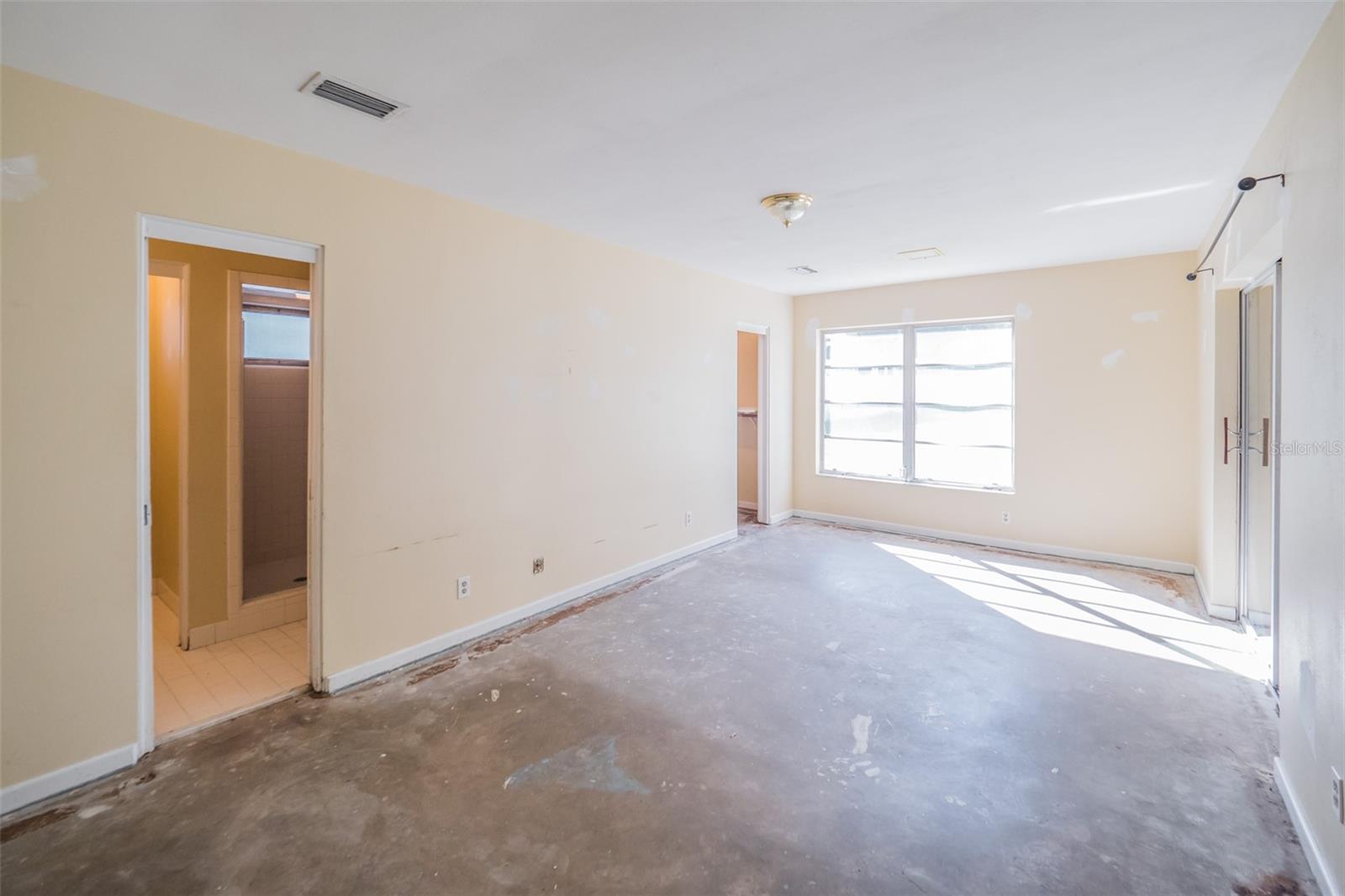 LEESBURG PALMORA PARK - Residential