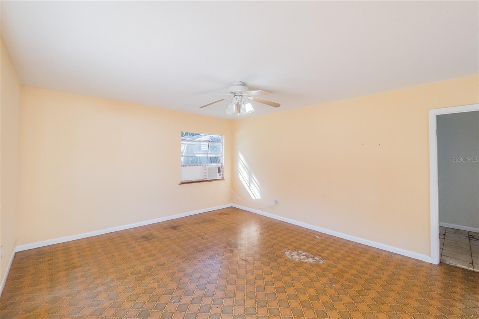 LEESBURG PALMORA PARK - Residential