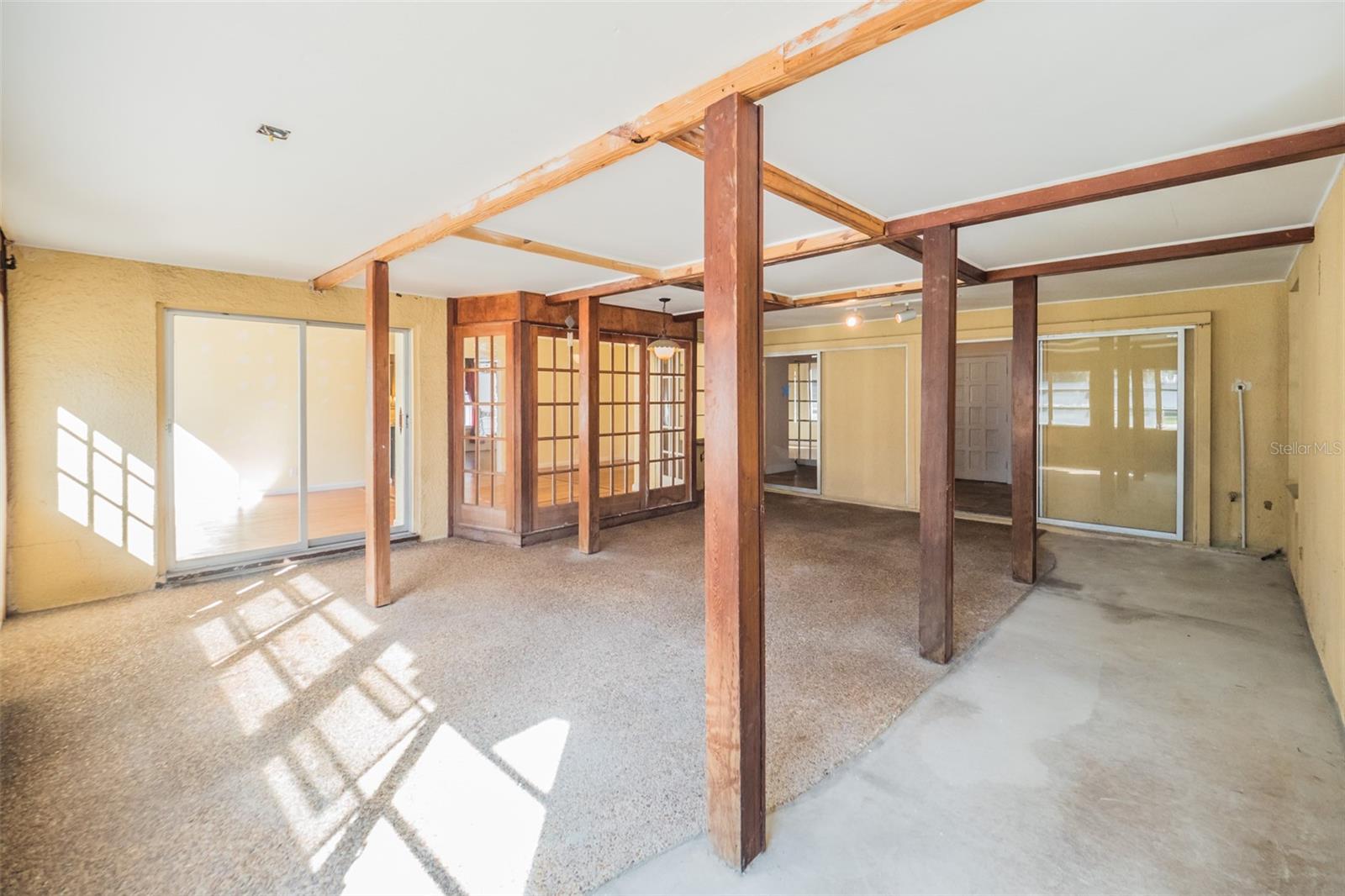 LEESBURG PALMORA PARK - Residential