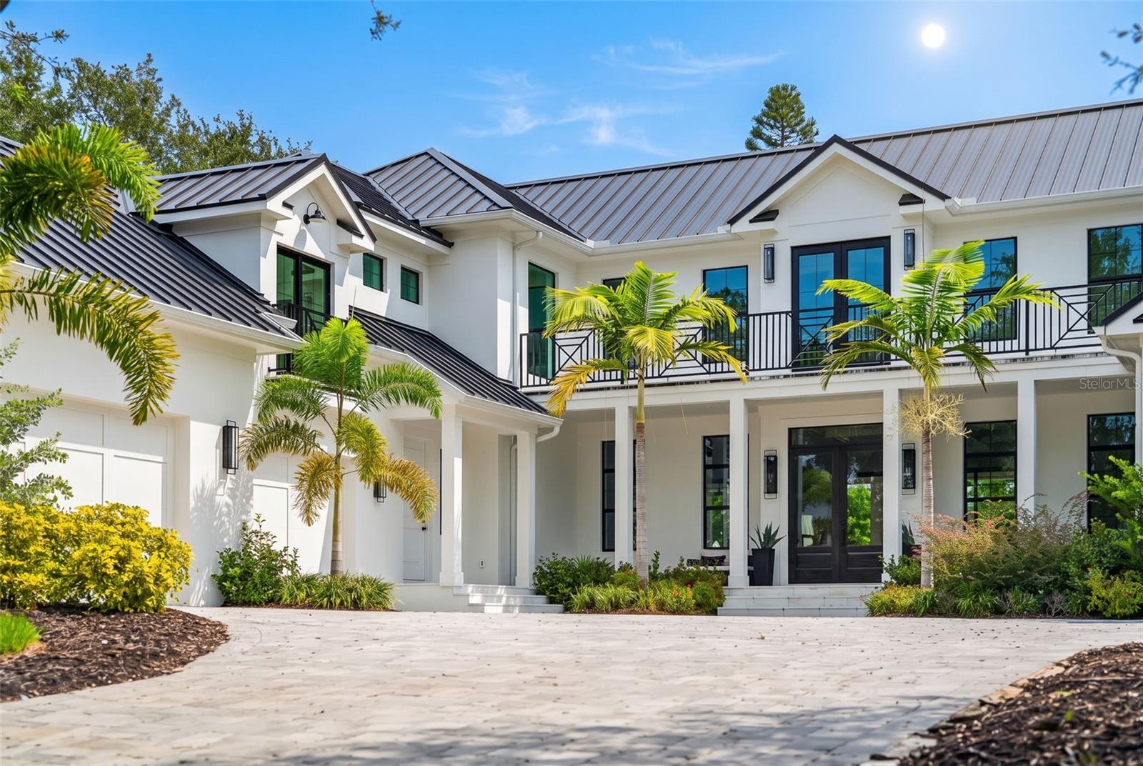 656 TROPICAL CIRCLE