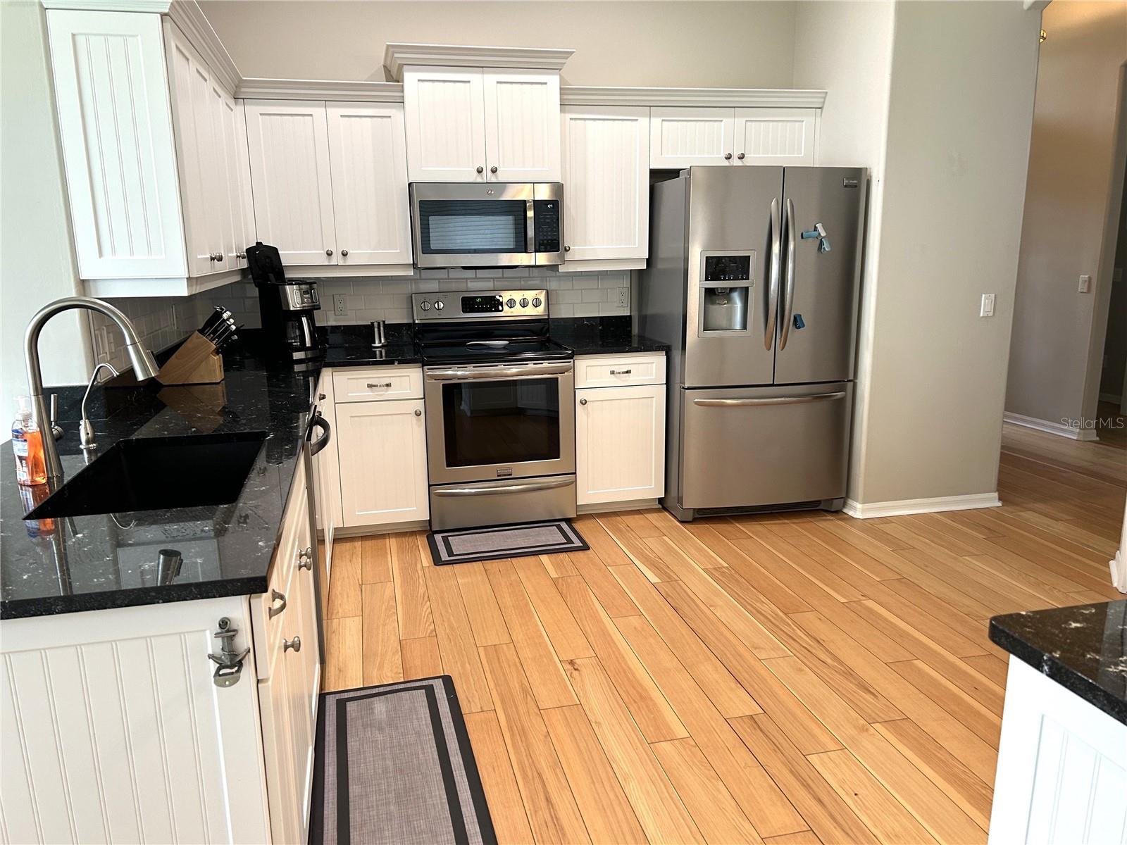 STONEYBROOK GOLF & CNTRY CLUB - Residential Lease