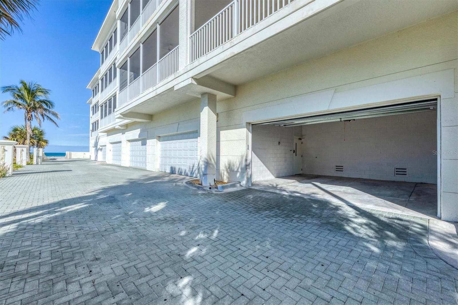 GULF ISLAND STRAND - Residential