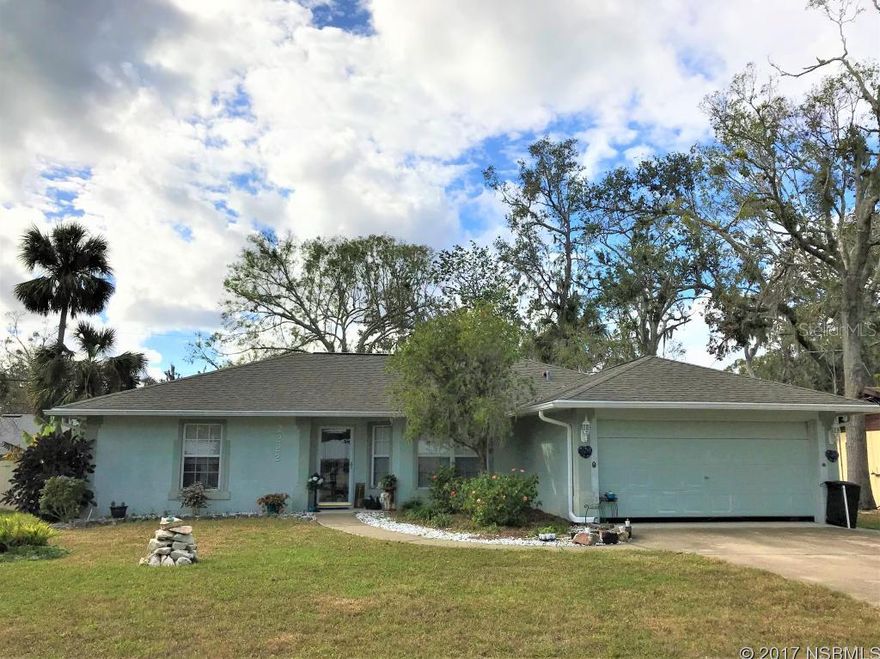 This lovingly maintained home has been in one family since it was built in 2002!  Open floor plan with formal dining area AND breakfast area.  Laminate wood floors were installed June 2016 in kitchen, laundry room, master bedroom and master closet.  Light and bright cabinets include some glass fronts for decorative display of dishes and crystal. New garbage disposal! Perfectly placed plant shelves in kitchen and dining room adds more decorative touches.  Large master bedroom has walk in closet!  Master bathroom has tub PLUS separate shower.  Inside laundry room has lots of storage space - washer is only 1 year old.  12x27 screened porch is perfect for outside dining and enjoying cool evenings. ;Water: City