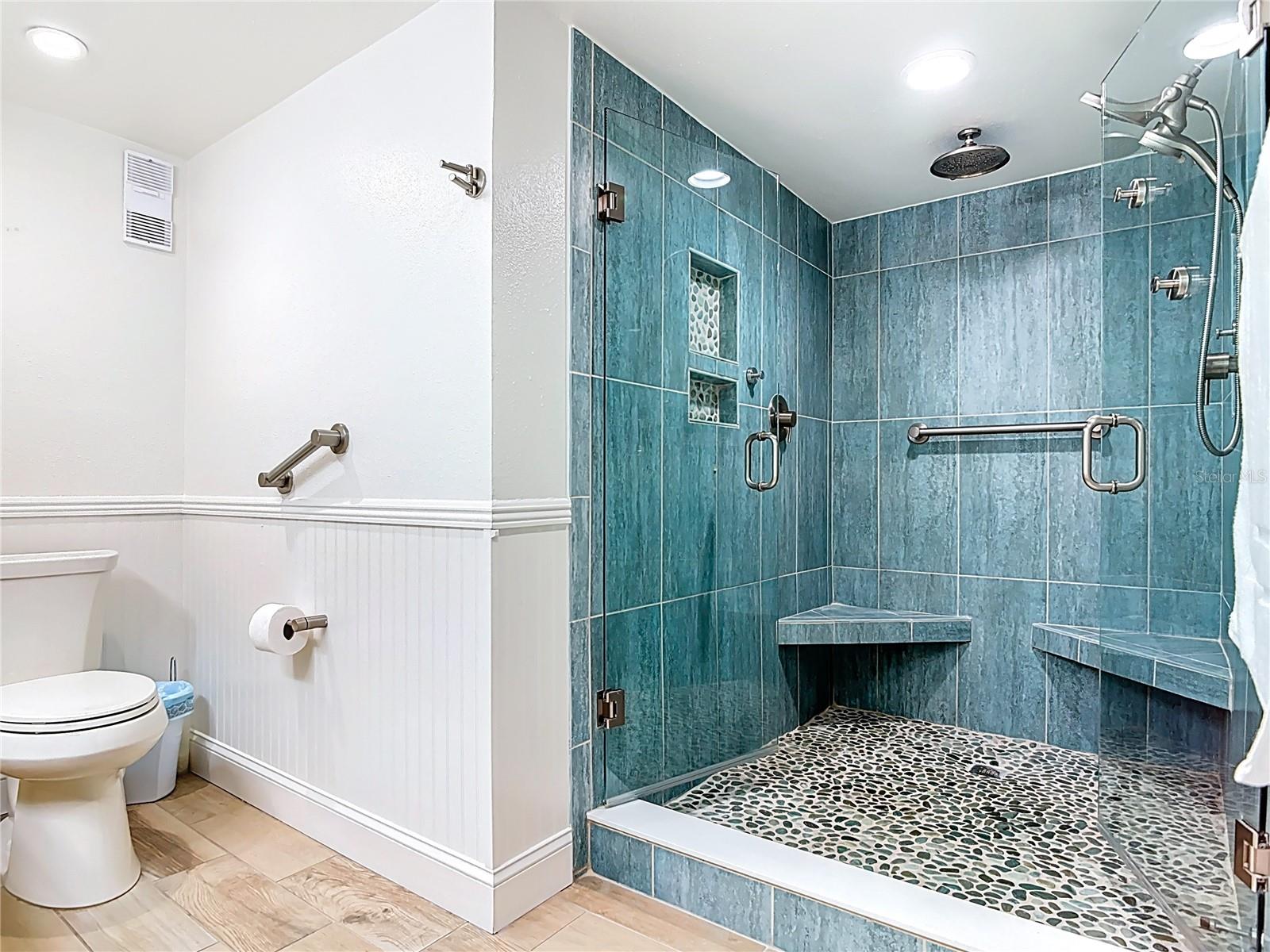 SEASCAPE TOWERS CONDO PH 01 - Residential