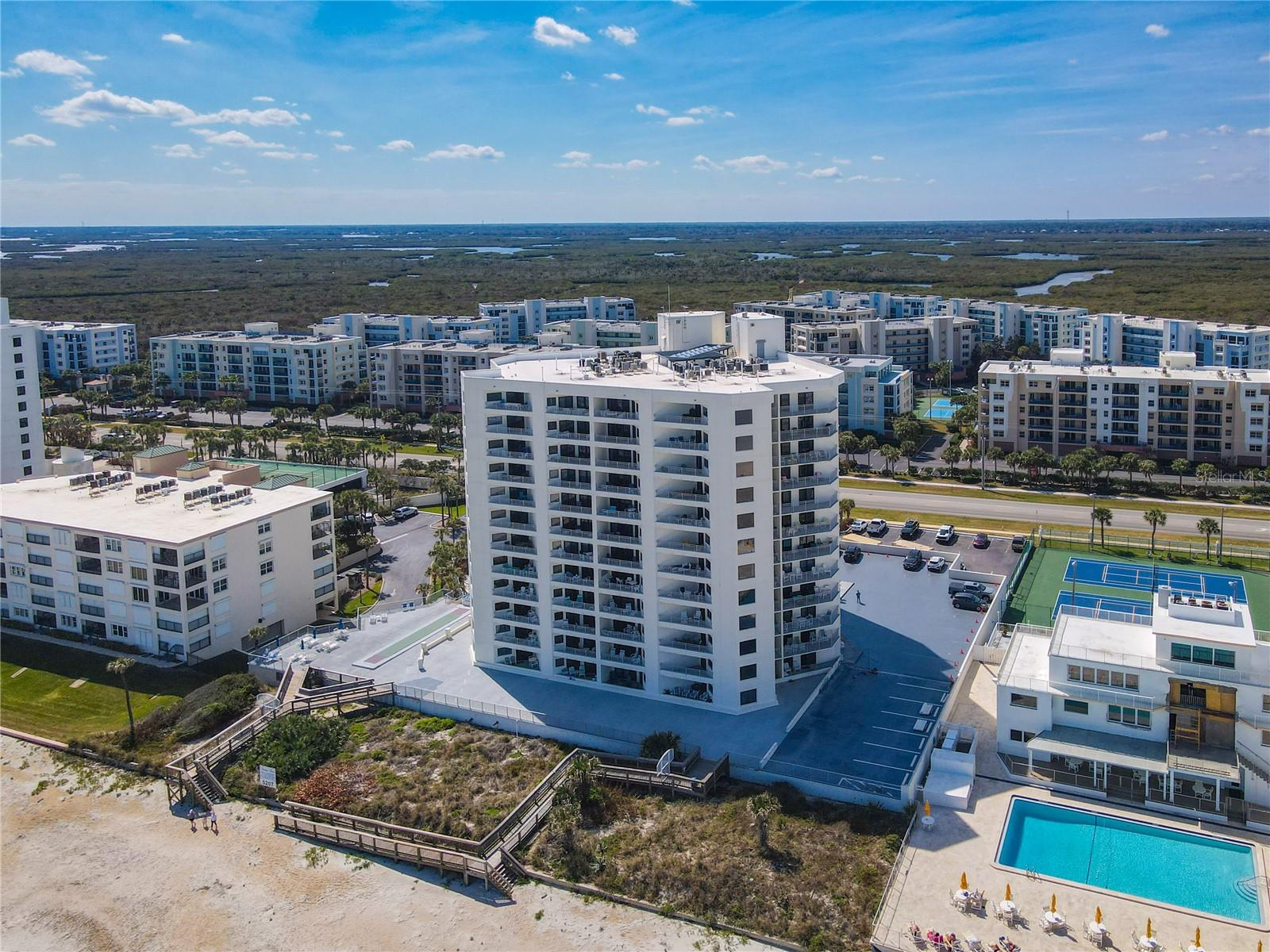 SEASCAPE TOWERS CONDO PH 01 - Residential