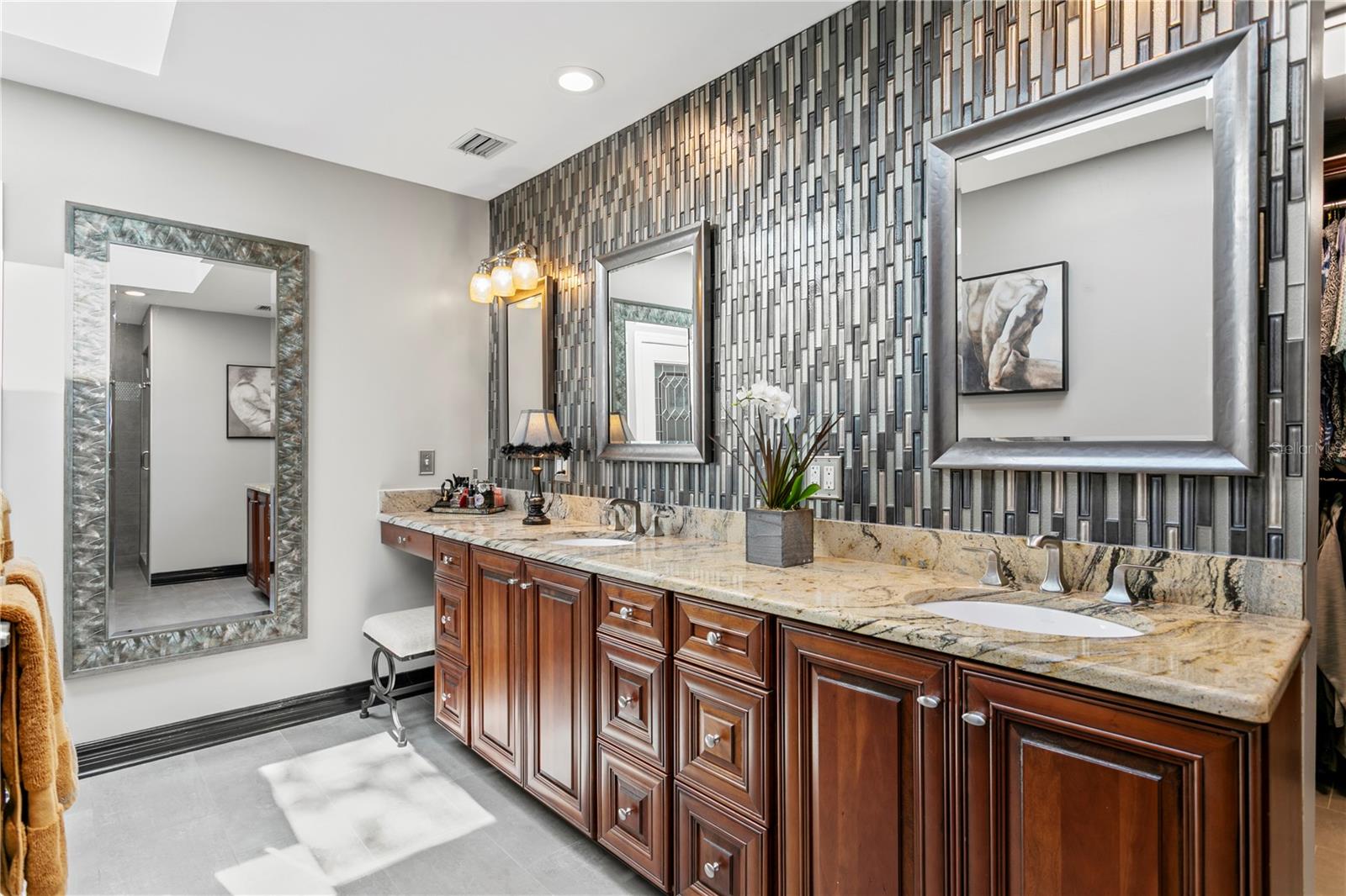 SNELL ISLE BRIGHTWATERS SEC 1 REP - Residential