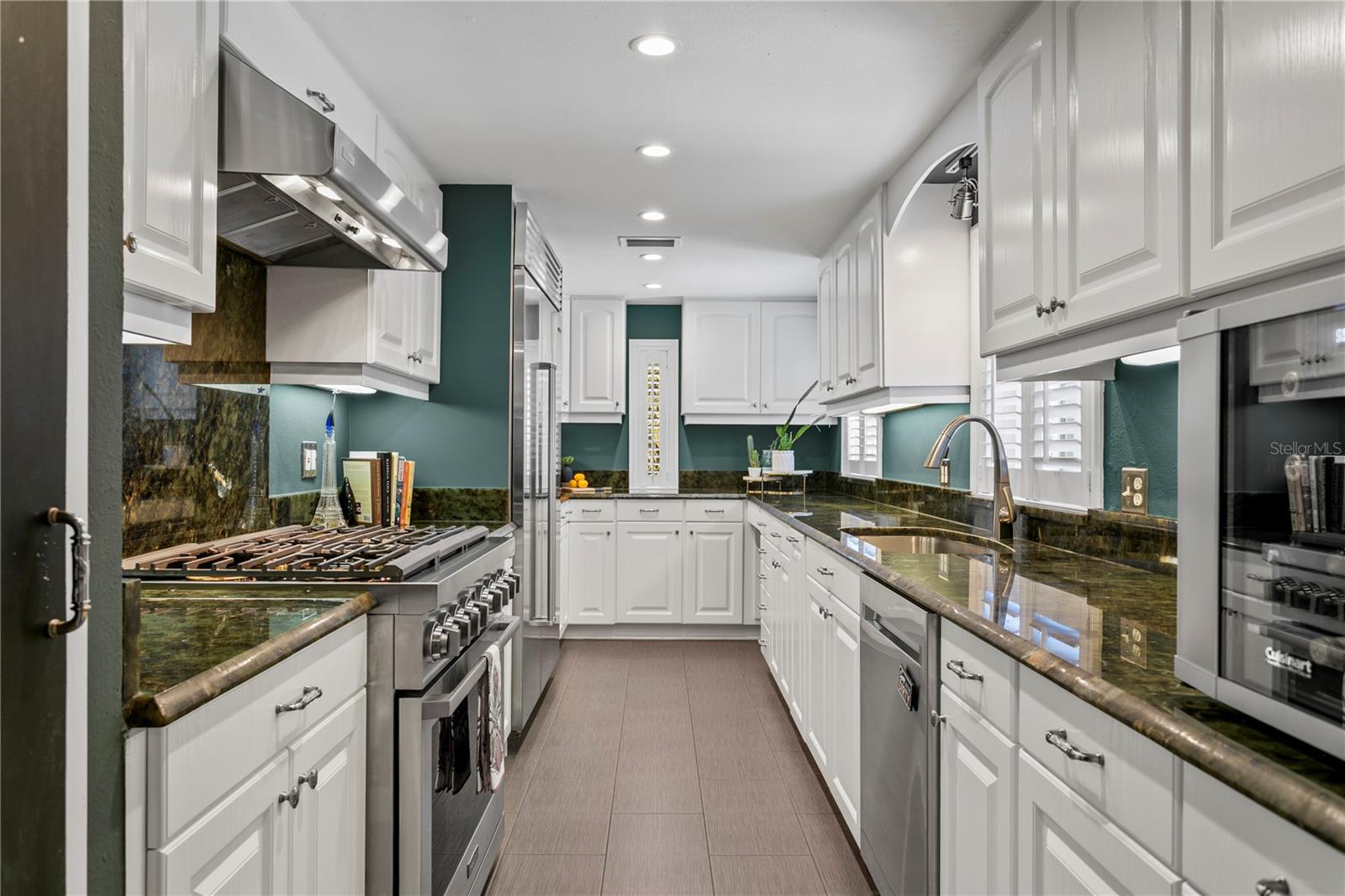 SNELL ISLE BRIGHTWATERS SEC 1 REP - Residential