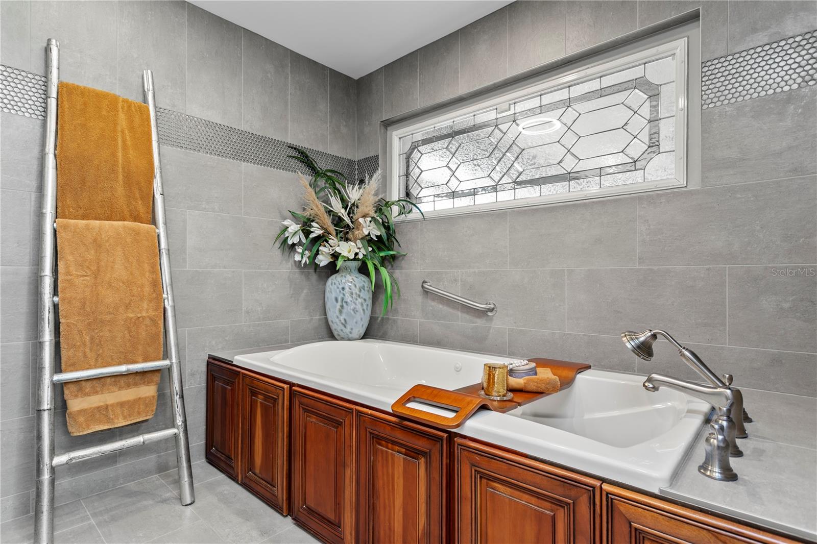 SNELL ISLE BRIGHTWATERS SEC 1 REP - Residential