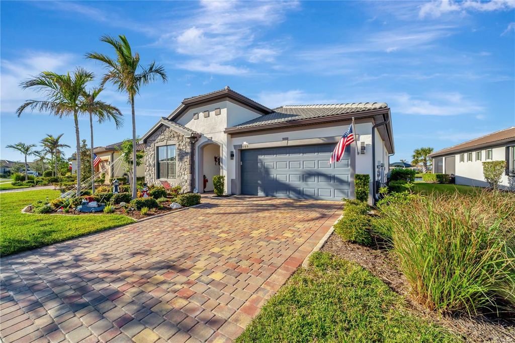 Photo of 13005 Rinella Street, Venice, FL 34293 (MLS # A4676314)