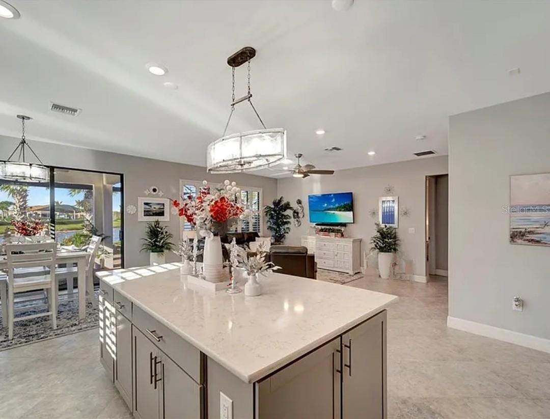 ISLANDWALK/THE WEST VLGS PH 7 - Residential