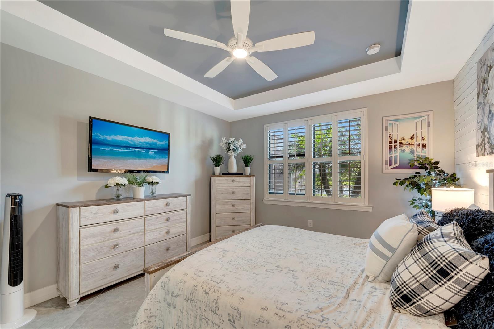 ISLANDWALK/THE WEST VLGS PH 7 - Residential