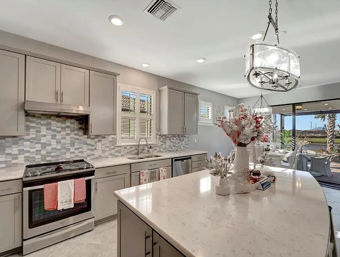 ISLANDWALK/THE WEST VLGS PH 7 - Residential