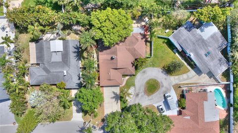 A home in BELLEAIR