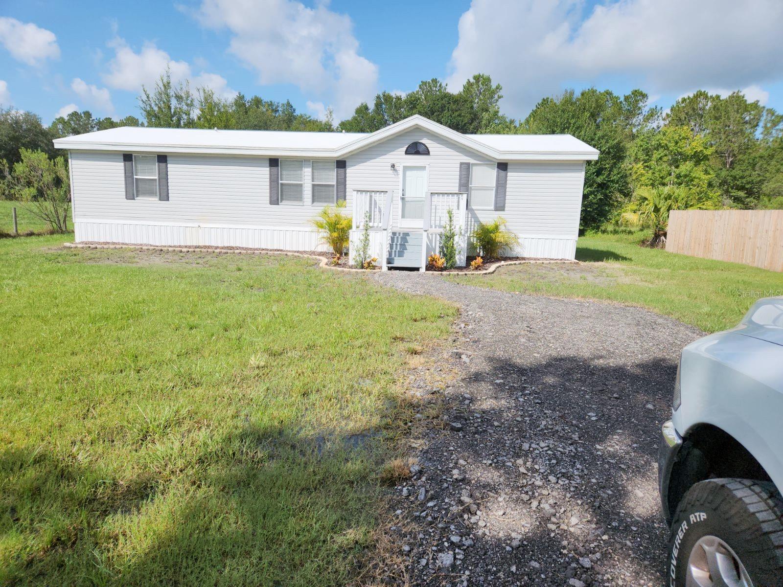 FOR SALE BY OWNER. CASH ONLY Property includes approx 1,350sf, 3 bedroom, 2 bath, Manufactured Home which has
been moved from another location and is beautifully remodeled.
