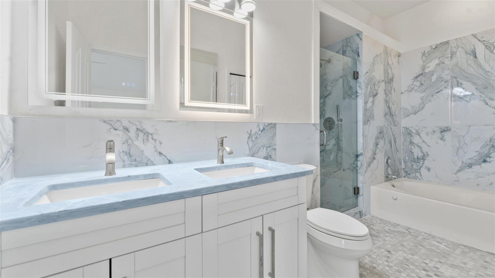 CARROLLWOOD COVE - Residential