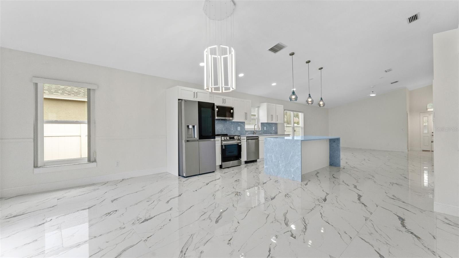 CARROLLWOOD COVE - Residential