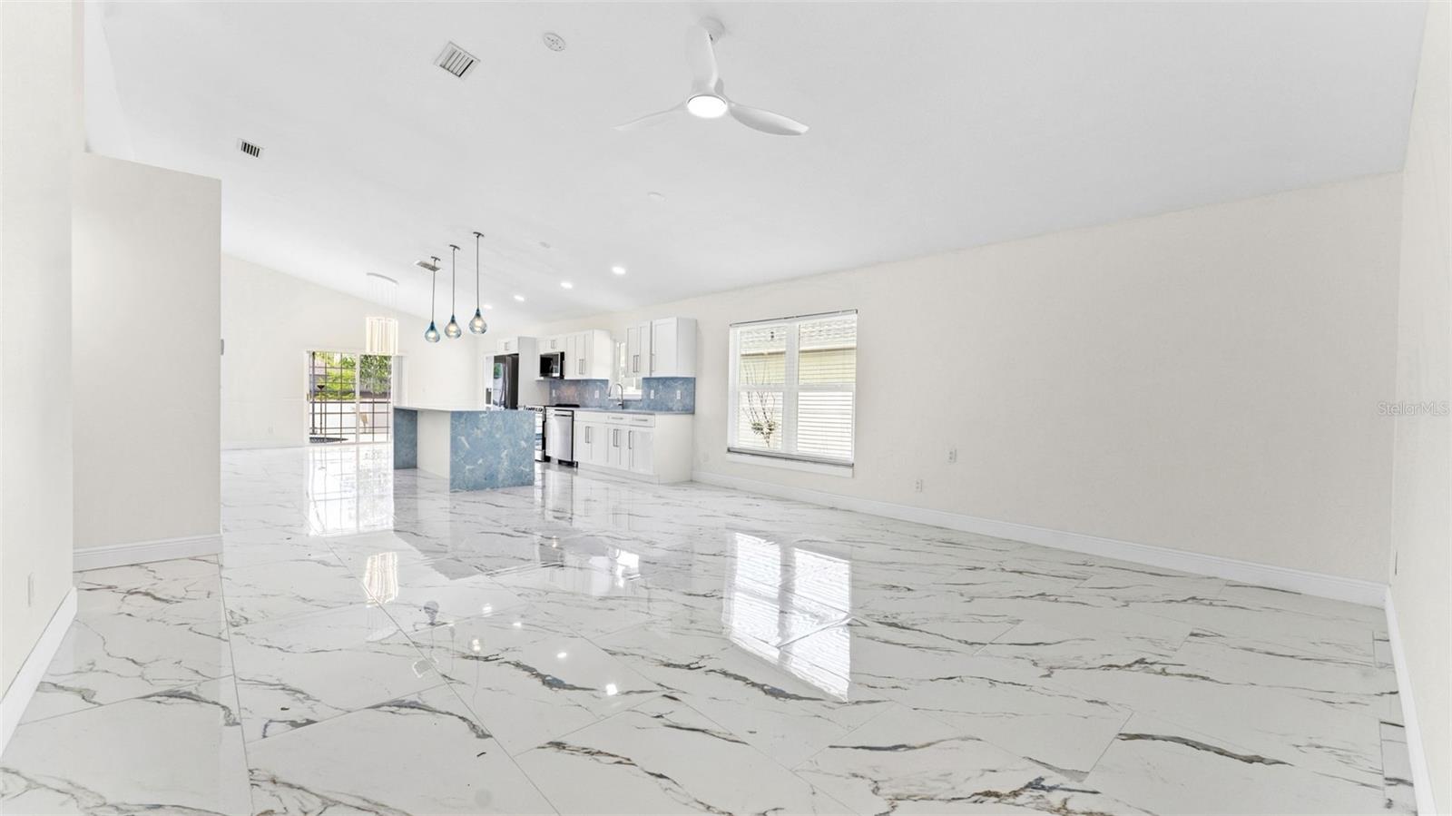 11708 CARROLLWOOD COVE DRIVE