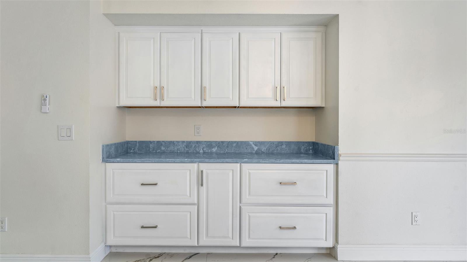 CARROLLWOOD COVE - Residential