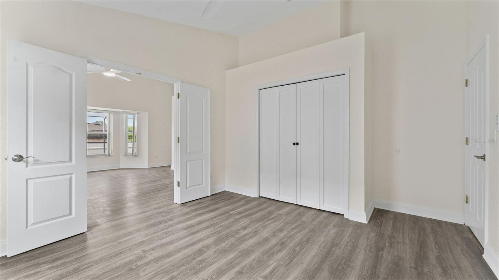 CARROLLWOOD COVE - Residential