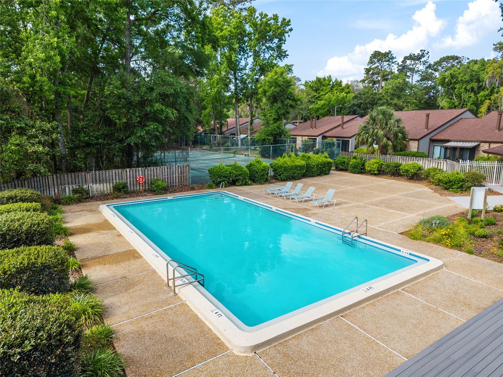PEBBLE CREEK VILLAS - Residential