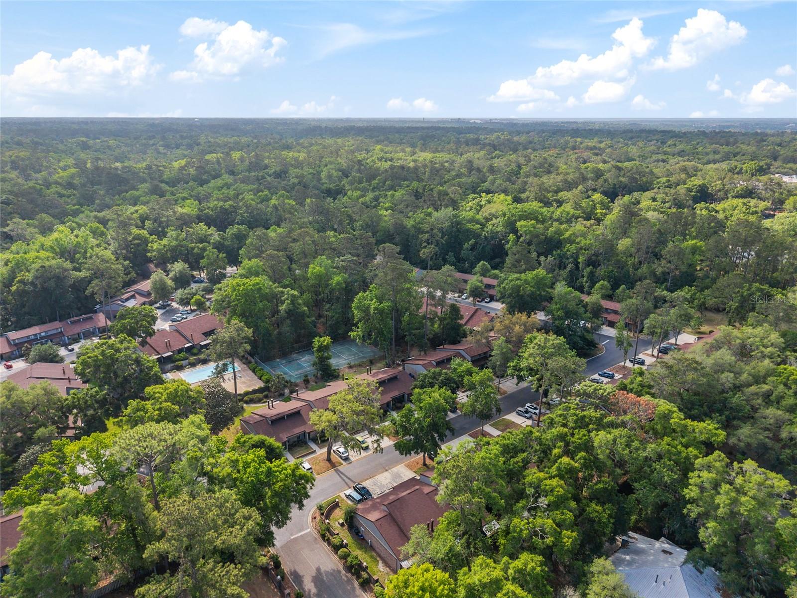 PEBBLE CREEK VILLAS - Residential