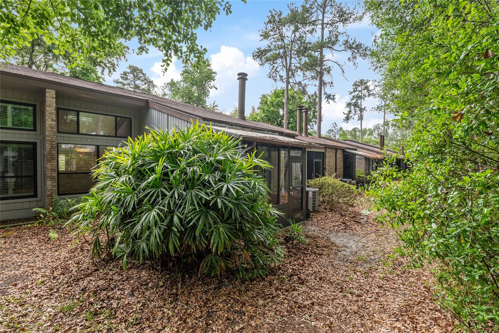 PEBBLE CREEK VILLAS - Residential