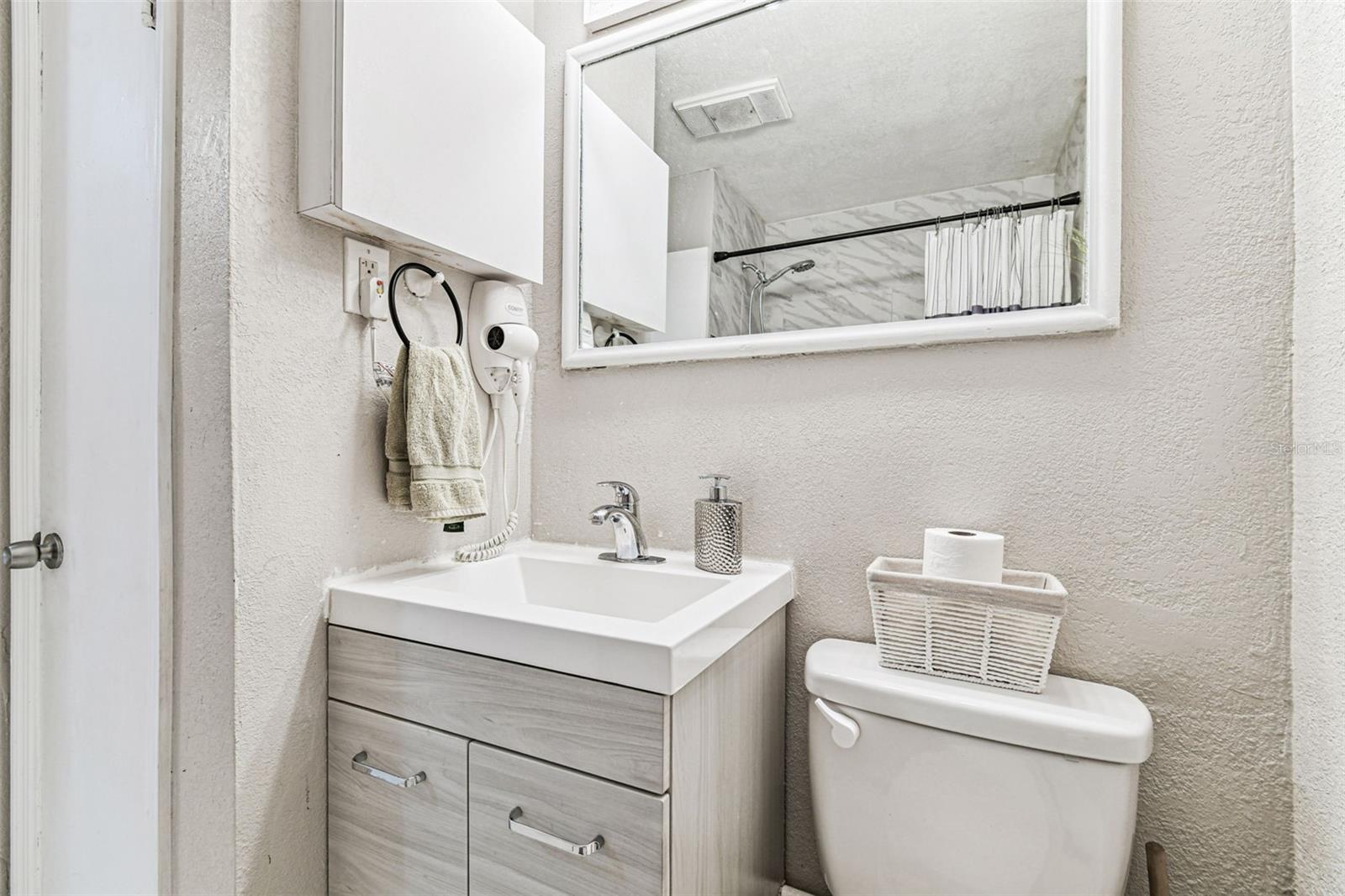 DEL RIO ESTATES - Residential