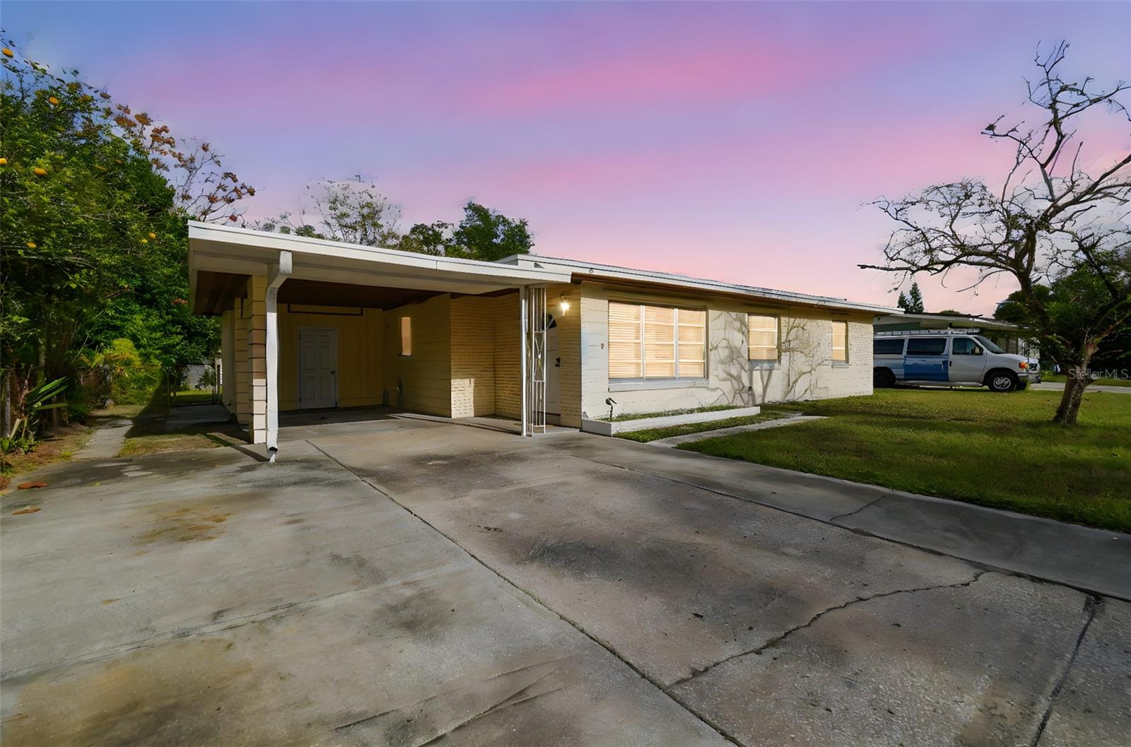 DEL RIO ESTATES - Residential