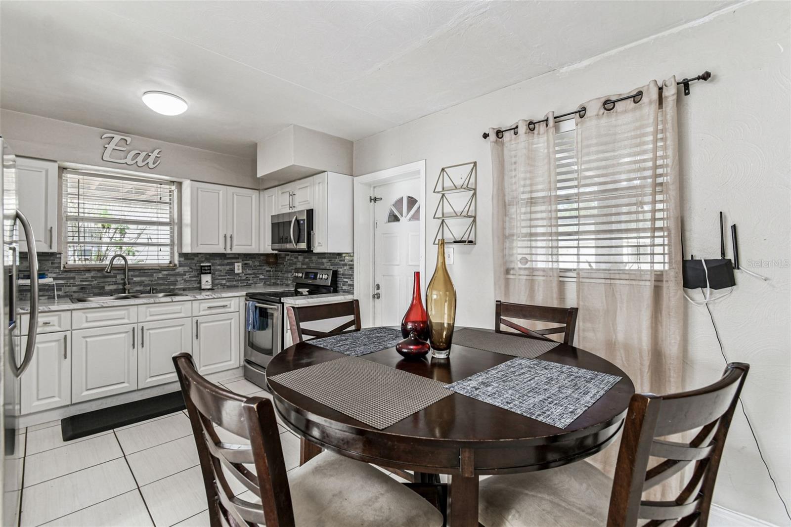 DEL RIO ESTATES - Residential