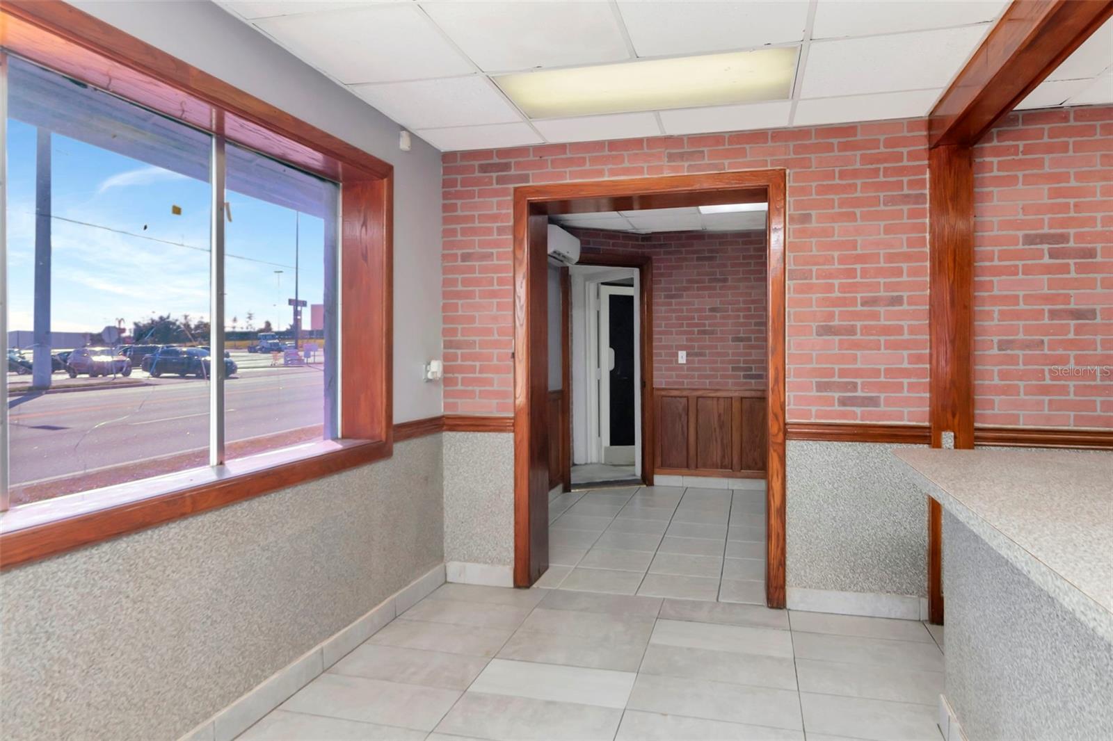 IRVINTON HEIGHTS - Commercial Sale